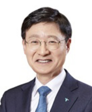 [줌인] 금융지주 첫 CIFO 이승열 부회장은 누구? - 뉴스 썸네일 이미지